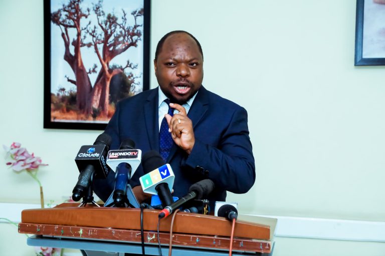 RC CHALAMILA ATOA ONYO KWA WANASIASA WANAOFANYA MIKUTANO ENEO LA KARIAKOO