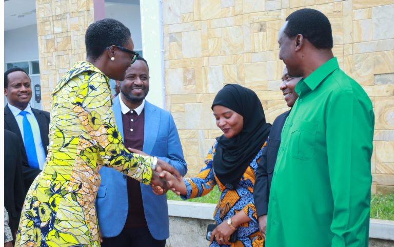 SPIKA WA BUNGE AWASILI MKOANI PWANI