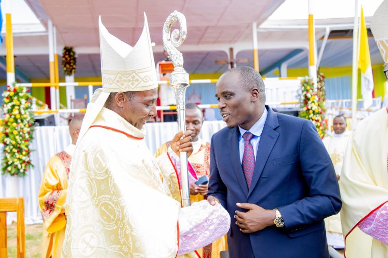 ROMANUS MIHALI ASIMIKWA RASMI KUWA ASKOFU JIMBO LA IRINGA