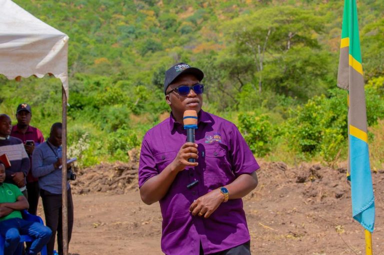 SERIKALI YATATUA MGOGORO WA MWEKEZAJI NA WACHIMBAJI WADOGO IFUMBO, CHUNYA-MBEYA