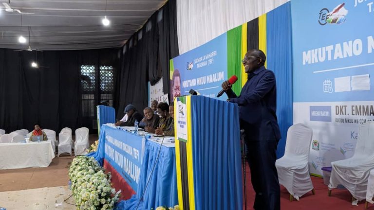 TRA YAWASHUKURU WAHARIRI KWA KUHAMASISHA ULIPAJI KODI