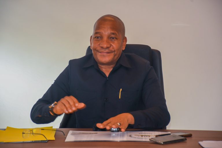 HE. SHARIF AZUNGUMZA NA WAANDISHI WA HABARI KUHUSU MAADHIMISHO SIKU YA USALAMA NA AFYA KAZINI.