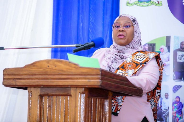 WAZIRI HABARI ZANZIBAR AVITAKA VYOMBO VYA HABARI KURIPOTI SERA NA ILANI ZA VYAMA ILI WANAMCHI WAZIELEWE