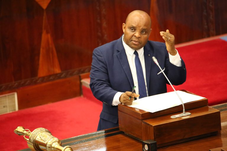 SERIKALI YATEKELEZA MRADI WA KUKABILI MABADILIKO YA TABIANCHI ZANZIBAR