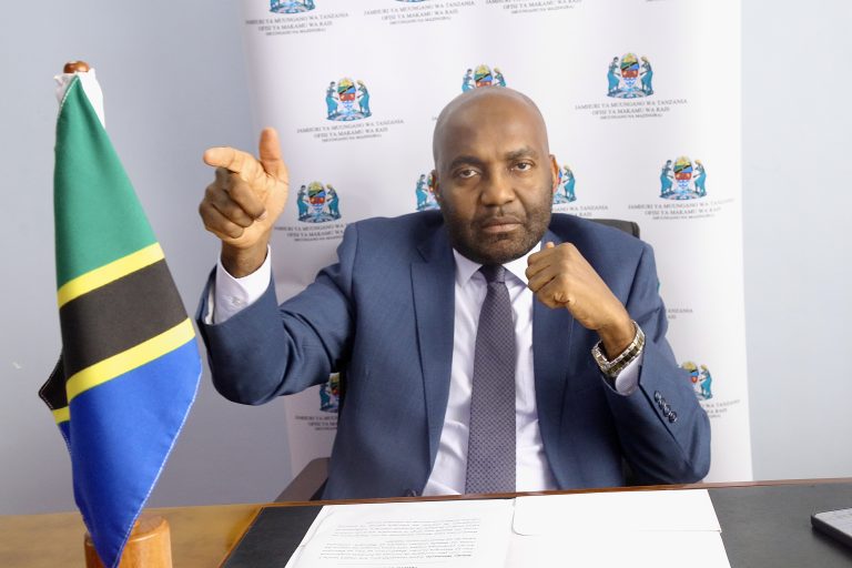 WAZIRI MASAUNI ATOA ONYO UZALISHAJI NA MATUMIZI BIDHAA ZA PLASTIKI