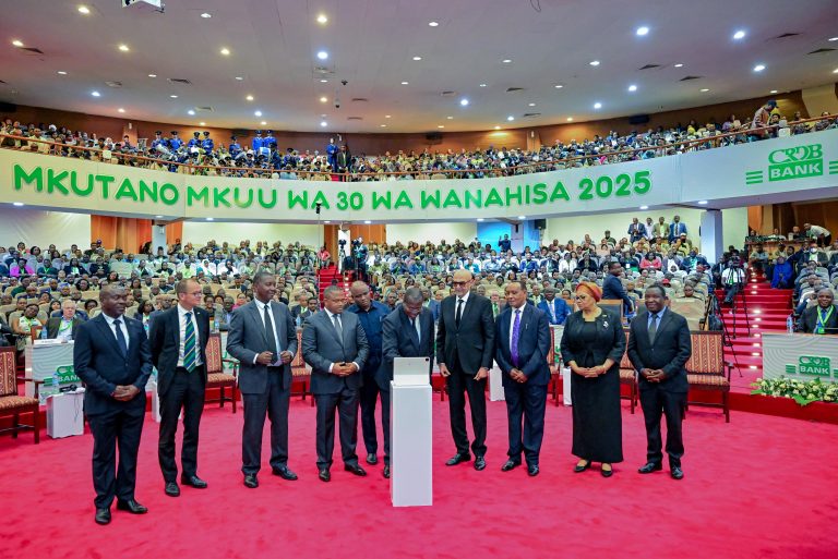 MAKAMU WA RAIS AFUNGUA MAADHIMISHO YA MIAKA 30 YA CRDB