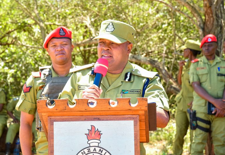JESHI LA POLISI KUWASHUGHULIKIA WATAKAOPANGA  KUVURUGA AMANI