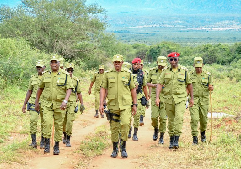 KAMANDA MOMBASASA AFUNGUA MAFUNZO YA MEDANI ZA KIVITA