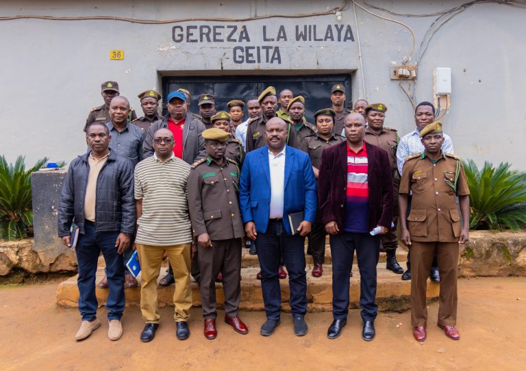 REA YAPONGEZWA NA JESHI LA MAGEREZA UHAMASISHAJI NISHATI SAFI