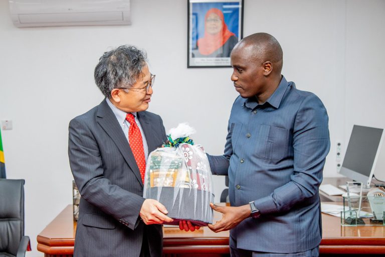 MATUMIZI YA NISHATI SAFI YA KUPIKIA KUFIKIA 75% MWAKA 2030 – DKT. BITEKO