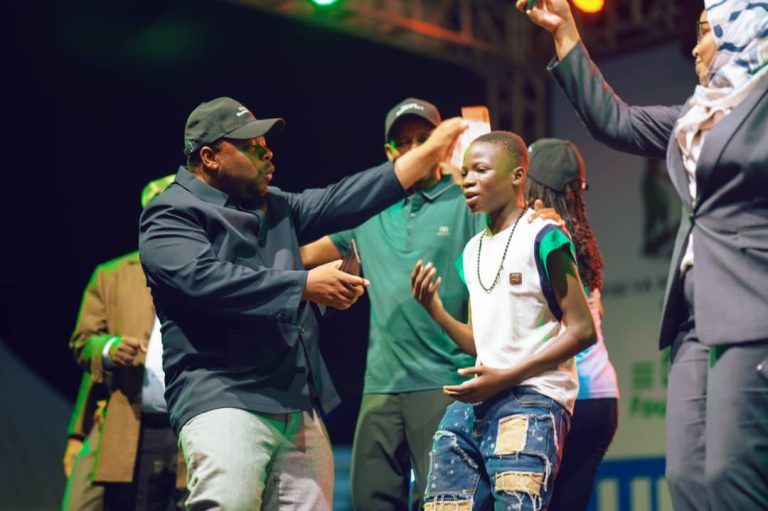 RC CHALAMILA AZINDUA MPANGO WA KUFANYA BIASHARA SAA 24 WILAYA YA UBUNGO