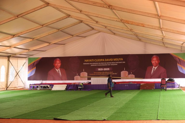 MAANDALIZI YA KUAGA MWILI WA HAYATI CLEOPA DAVID MSUYA YAENDELEA MWANGA KILIMANJARI
