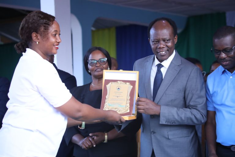 WAUGUZI WATAKIWA KUWA WAADILIFU, WAGUNDUZI KATIKA KAZI