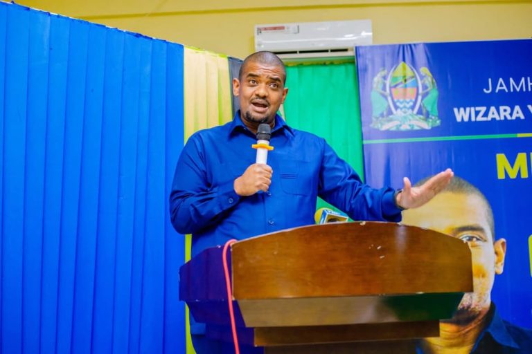 WATUMISHI SEKTA YA ARDHI WATAKIWA KUWA NA USIRI