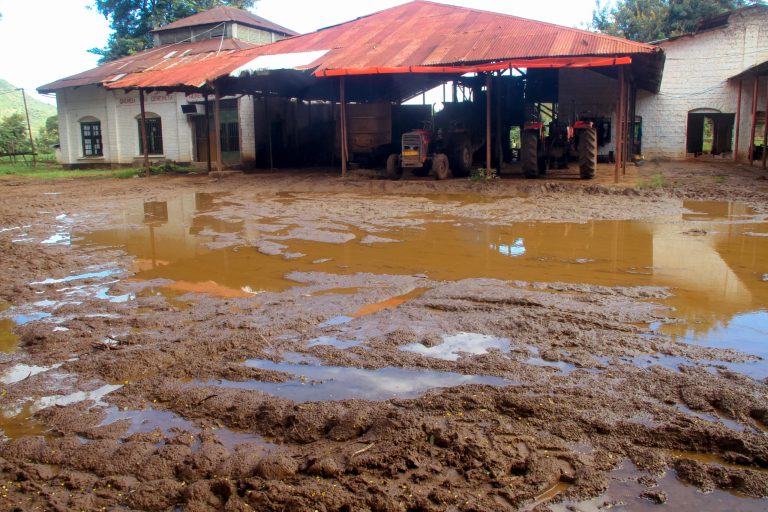 DC SAME APIGA MARUFUKU MAJI MACHAFU YA  KIWANDA KUINGIA MTONI 