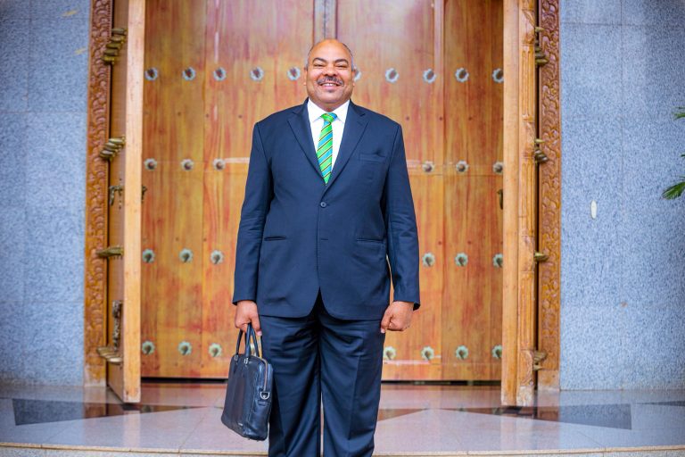 WAZIRI WA MAMBO YA NJE AWASILI BUNGENI KUWASILISHA BAJETI LEO