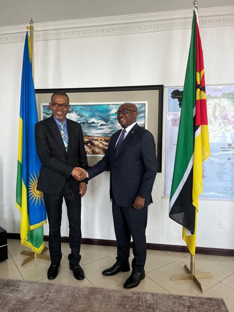 BALOZI CP HAMAD AKUTANA NA BALOZI WA RWANDA NCHINI MSUMBIJI