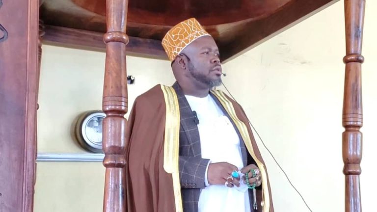 SHEIKHE RAJABU: “KABLA YA KULIKE,KISHARE NA KUCOMENT KATIKA MITANDAO ANGALIA ATHARI ZAKE