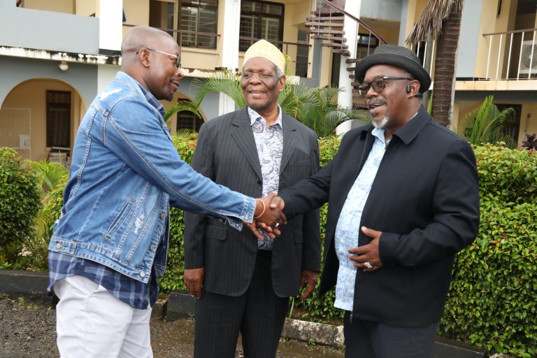 INEC,RC MOROGORO, WAJADILI UBORESHAJI WA DAFTARI LA KUDUMU LA WAPIGA KURA AWAMU YA PILI, MJINI MOROGORO LEO MEI 14, 2025