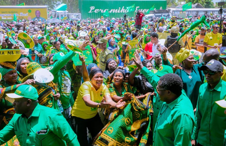 DK.NCHIMBI KUTIKISA MKOA WA PWANI AKIENDELEA KUOMBA KURA ZA CCM.