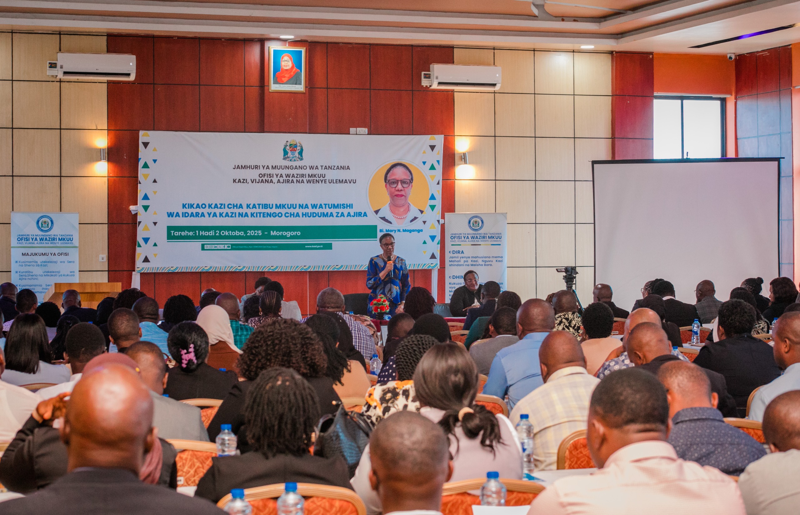 Maadaadizi Workforce Center WATUMISHI IDARA YA KAZI NA AJIRA WAASWA KUONGEZA UFANISI – Full Shangwe ...