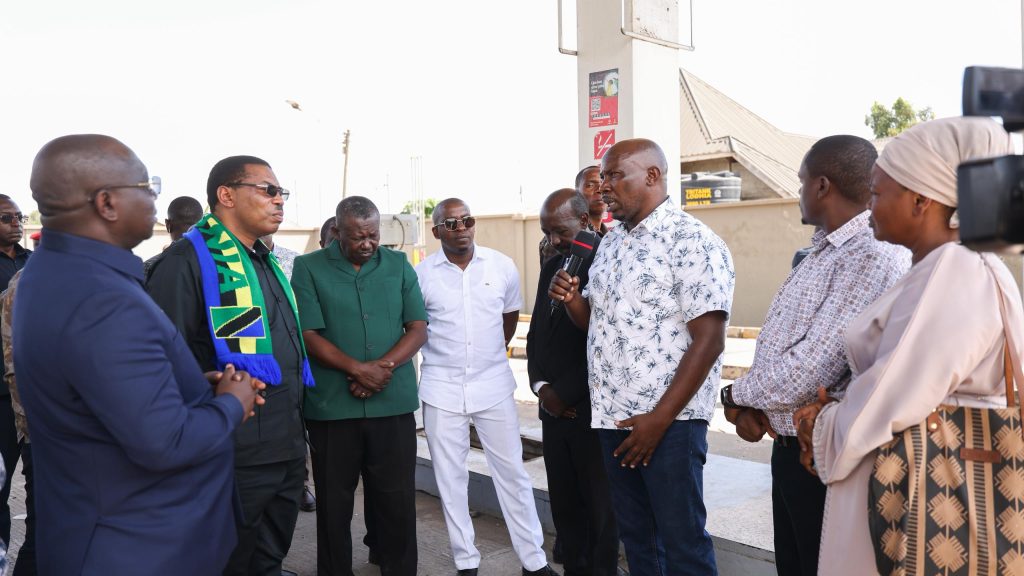 WAZIRI MKUU AKAGUA UHARIBIFU KITUO CHA MAFUTA CHA TOTAL