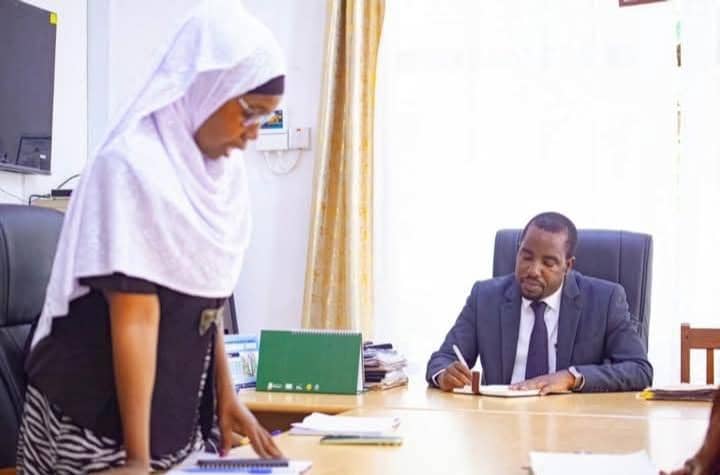 MHE.ADO AKUTANA NA WAKUU WA IDARA TUNDURU