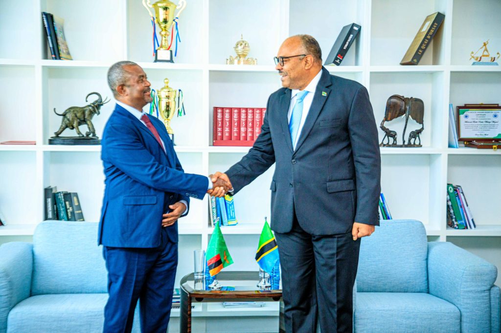 WAZIRI KOMBO AKUTANA NA BALOZI WA ZAMBIA NCHINI TANZANIA