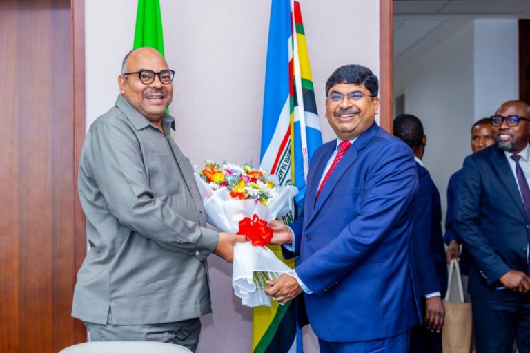 WAZIRI KOMBO AKUTANA NA BALOZI WA INDIA NCHINI TANZANIA