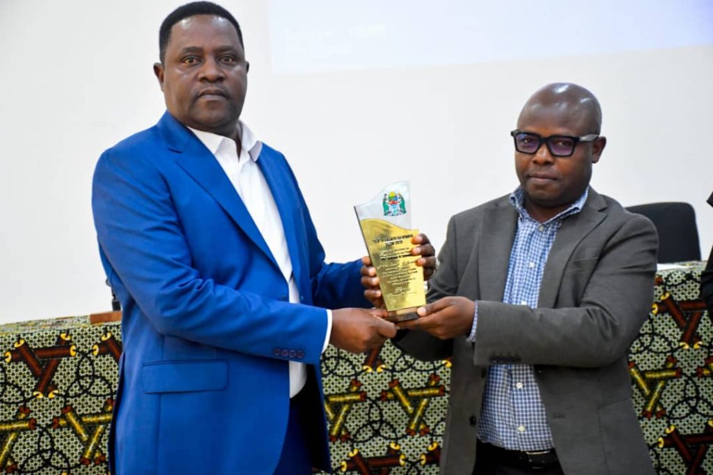 RC KUNENGE AKEMEA UKIRITIMBA UNAOKWAMISHA UWEKEZAJI NA HUDUMA KWA WANANCHI