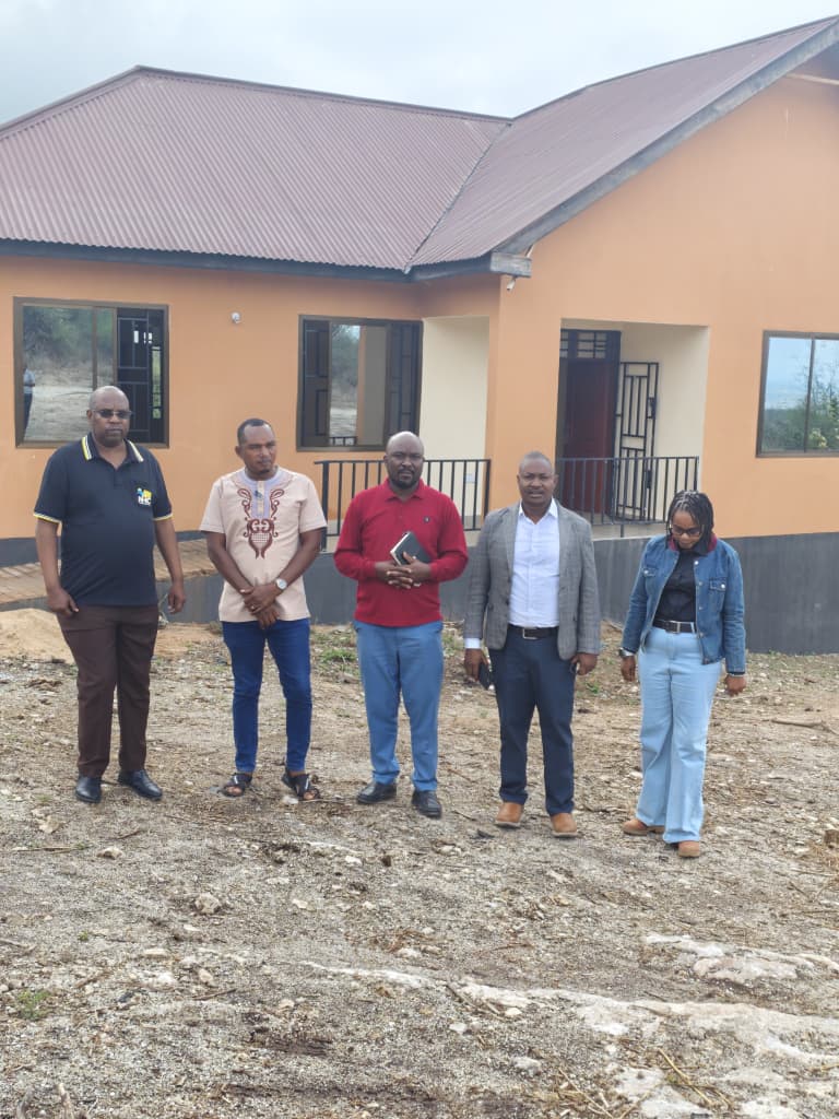 SHIRIKA LA NYUMBA LAMALIZA MWAKA KWA KUMPA FARAJA MLEMAVU WILAYANI SIMANJIRO