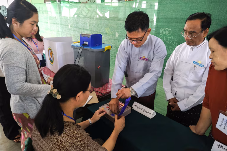 MYANMAR YAFANYA UCHAGUZI KATIKATI YA VITA VYA WENYEWE KWA WENYEWE