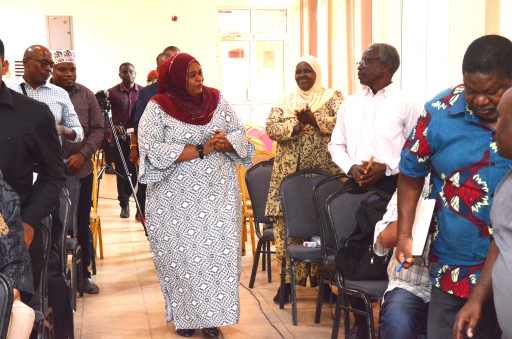 WAZIRI WA HABARI AKUTANA NA WADAU WA HABARI ZANZIBAR