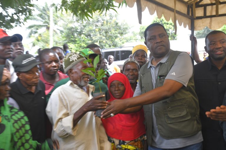 PWANI YAUNGANA NA RAIS SAMIA, WAPANDA MITI 6,379 NA KUGAWA MICHE MIL 1.5 YA KOROSHO
