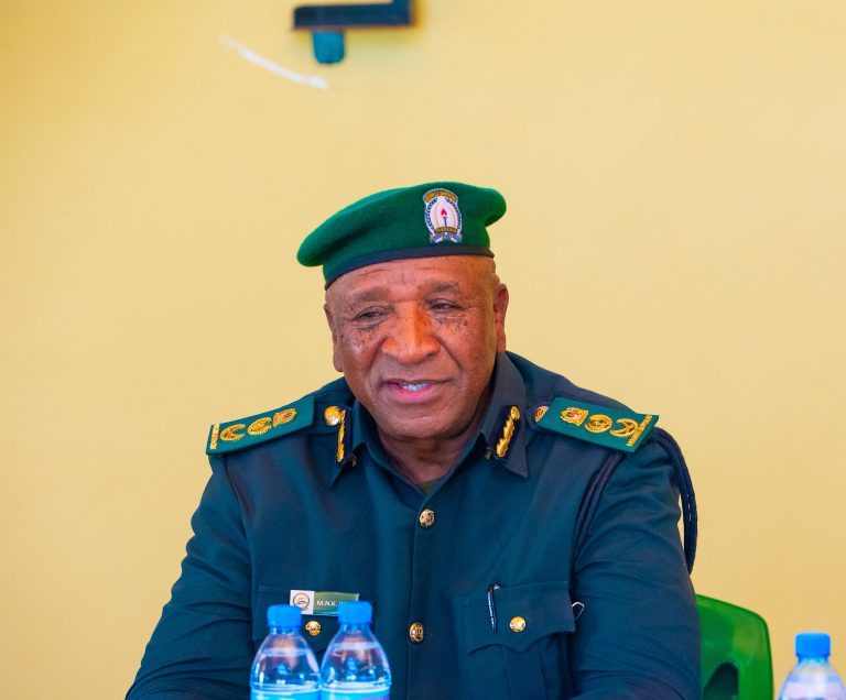KAMISHNA KUJI AFANYA ZIARA YA KIKAZI HIFADHI YA TAIFA ARUSHA