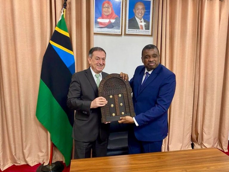 MH. ABDULLAH AKUTANA NA BALOZI WA URUSI