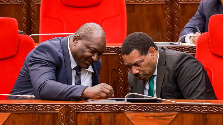 PICHA : WAZIRI MKUU AKIWA  BUNGENI
