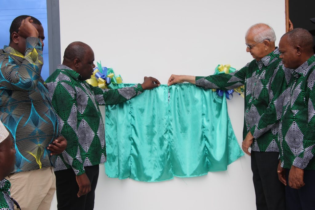 WAZIRI DKT. SULEIMAN AZINDUA MAABARA YA AFYA YA WANYAMA KIZIMBANI DOLE