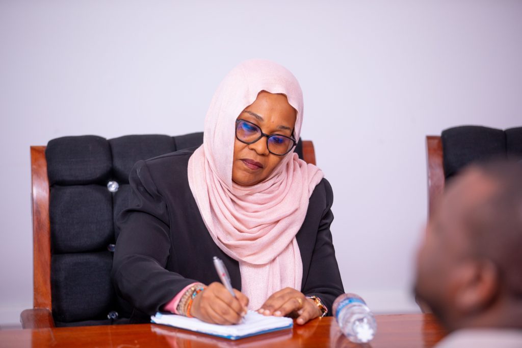 WAZIRI WA UCHUMI WA BULUU NA UVUVI AKUTANA NA BODI YA WAKURUGENZI ZPRA.