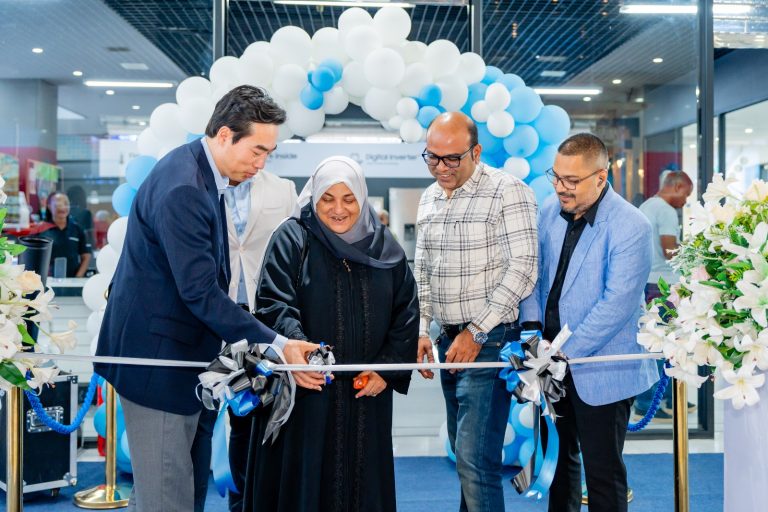 SAMSUNG IMEFUNGUA MADUKA MAWILI MAPYA YA BRAND STORE KUNDUCHI NA UBUNGO 