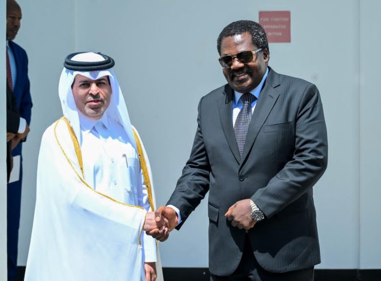 MAKAMU WA RAIS AKUTANA NA BALOZI WA QATAR NA KUFANYA MAZUNGUMZO