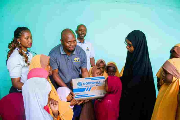 WMA YATOA MSAADA WA VIFAA VYA UJENZI KWA WAHITAJI DODOMA