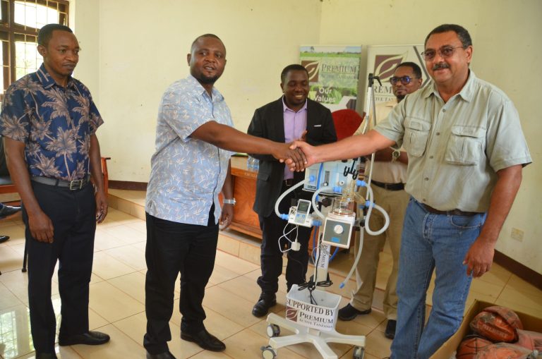 KAMPUNI YA PREMIUM ACTIVE TANZANIA YATOA MSAADA WA VIFAA TIBA NA VIFAA VYA MICHEZO WLAYANI NAMTUMBO