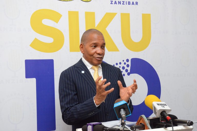 WAZIRI WA KAZI NA UWEKEZAJI AZUNGUMZA NA WAANDISHI ZANZIBAR