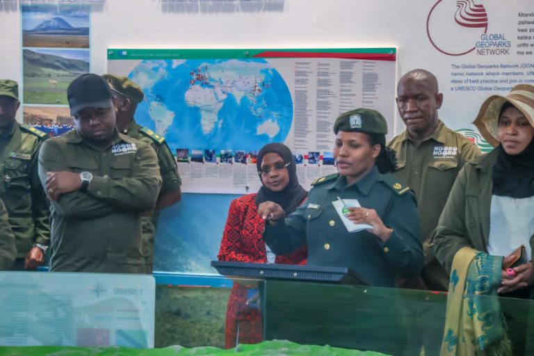 MZIKI WA DKT.AGNES GIDNA WAIKUNA KAMATI YA BUNGE