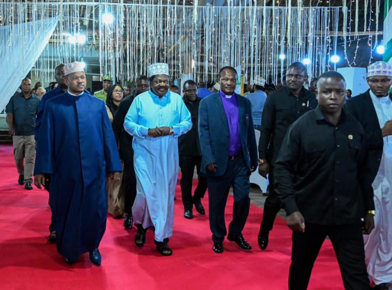 NCHIMBI AWASISITIZA VIONGOZI WA DINI KUIMARISHA MAFUNDISHO YA MAADILI KWA VIJANA
