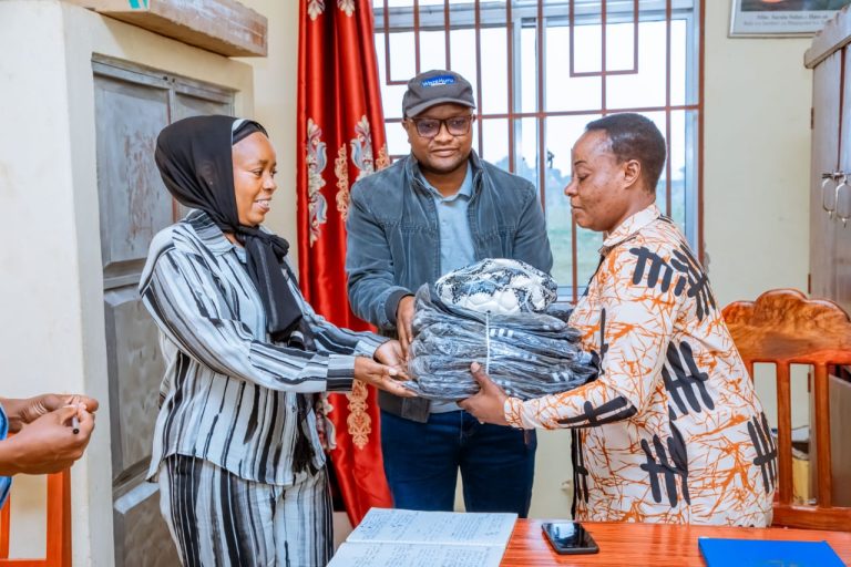 UZINDUZI WA WAZOHURU APARTMENTS: MATHIAS CANAL AIBUKA NA MSAADA WA VIFAA VYA MICHEZO VYENYE THAMANI YA MIL 4.2