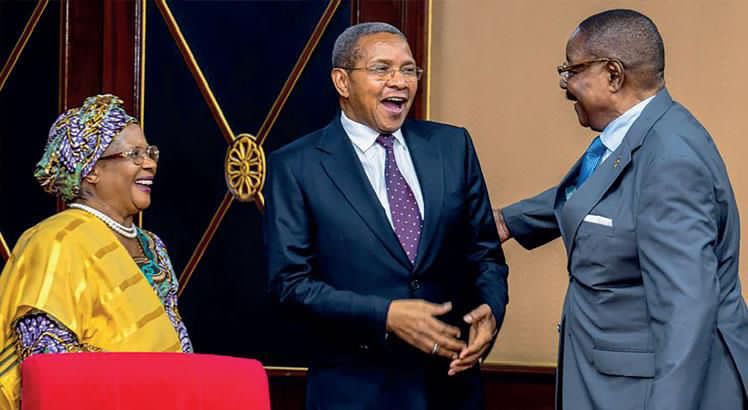 KIKWETE, MUTHARIKA WAKUTANA LILONGWE KUJADILI AMANI NA USULUHISHI WA MIGOGORO SADC