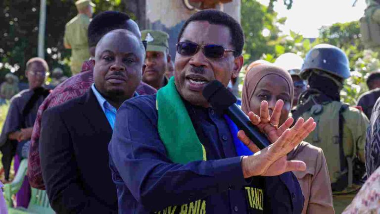 WAZIRI MKUU: COCO BEACH HAIUZWI, NI YA WANANCHI