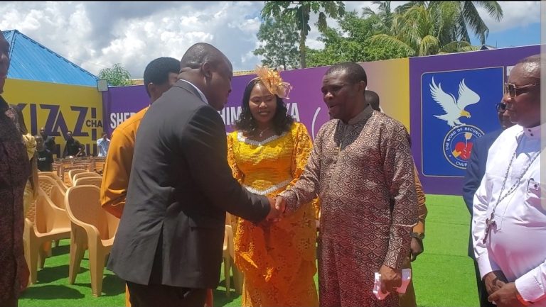 VIONGOZI WA SERIKALI NA KIROHO WANG’ARA MAADHIMISHO YA MIAKA 19 YA WRM JIJINI DAR ES SALAAM 